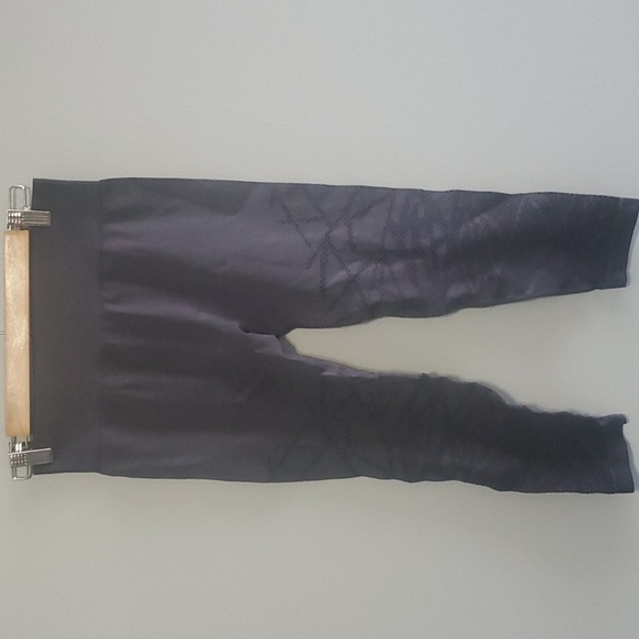 Fabletics Demi Lovato Pants Womens Size Medium Dark Grey Black Leggings - Picture 2 of 14